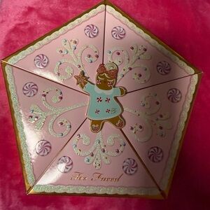 Too Faced Christmas Star Holiday Palette